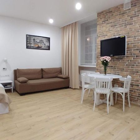 Apartment On Rustaveli Λβιβ Εξωτερικό φωτογραφία